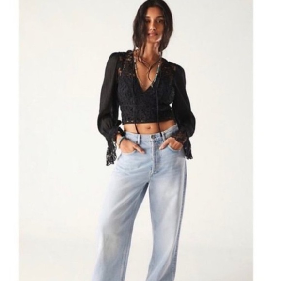 Free People Sorelle Black Lace Top - Picture 2 of 3